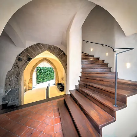 Bishop's House 4* Πράγα