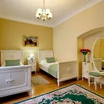 Bishop's House Hotel 4*