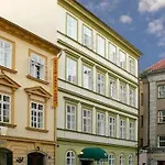 Bishop's House 4*