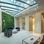 Bishop's House 4*