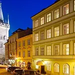 Bishop's House 4* Praha