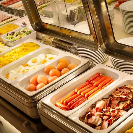 Bishop's House Hotel 4*