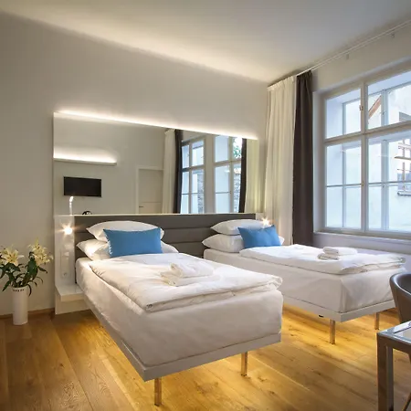 Bishop's House 4*