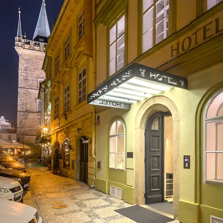 Bishop's House 4*