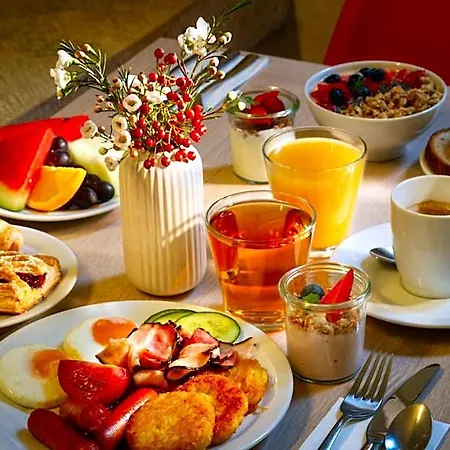 Bishop's House Hotel 4*