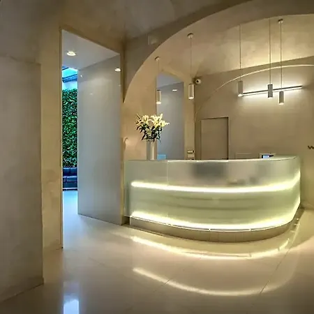 Bishop's House 4*