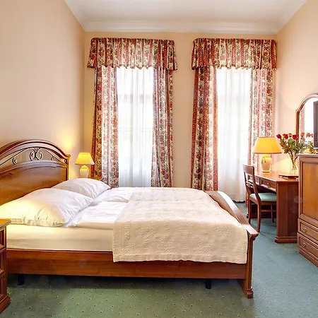 Bishop's House 4*