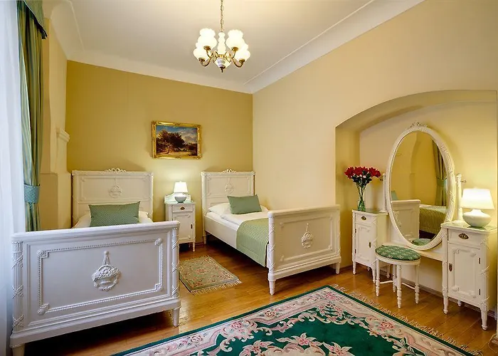 Bishop's House Hotel 4*