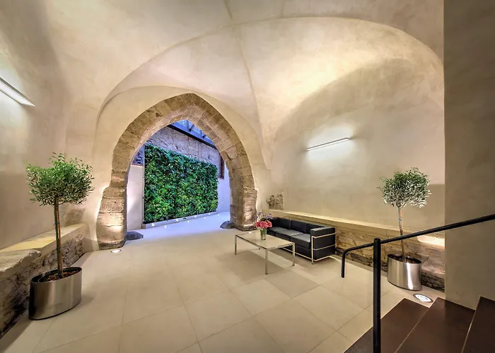 Bishop's House Hotel 4*