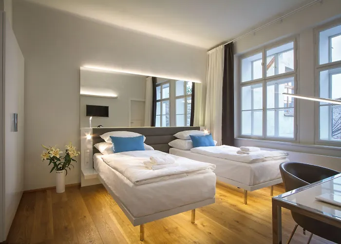 Bishop's House 4*