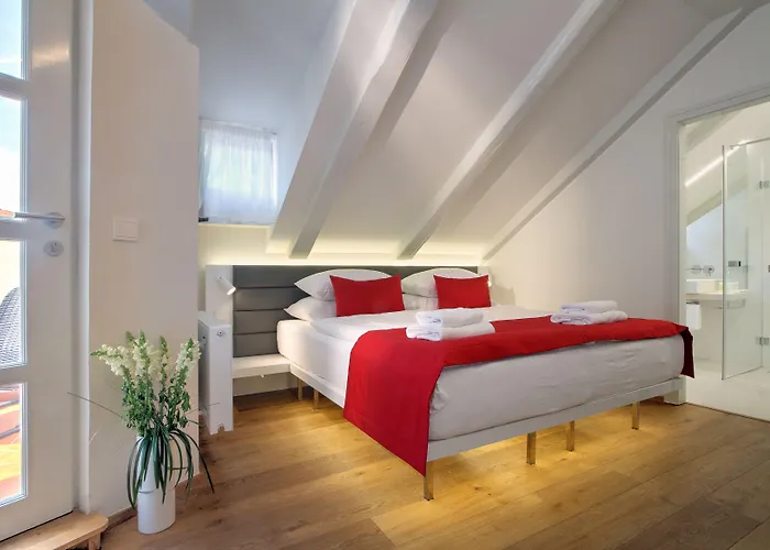 Bishop's House 4* Praga