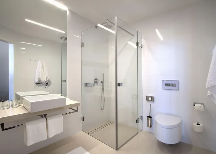 Bishop's House Hotel 4*