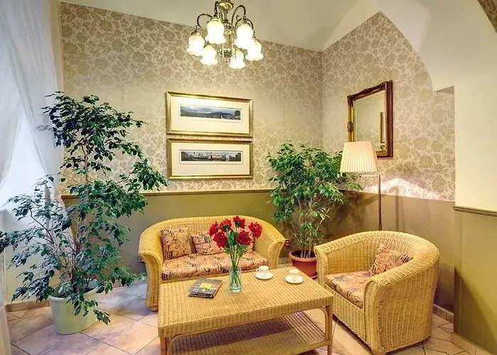 Bishop's House Hotel 4*