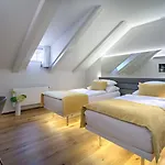 Bishop's House 4*