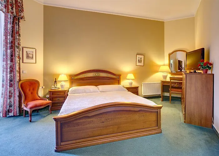 Bishop's House 4*