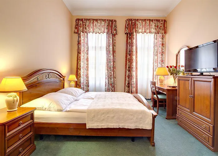 Bishop's House 4*